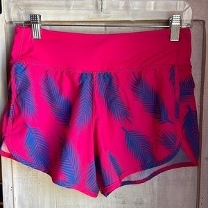 Treign size small athletic shorts
